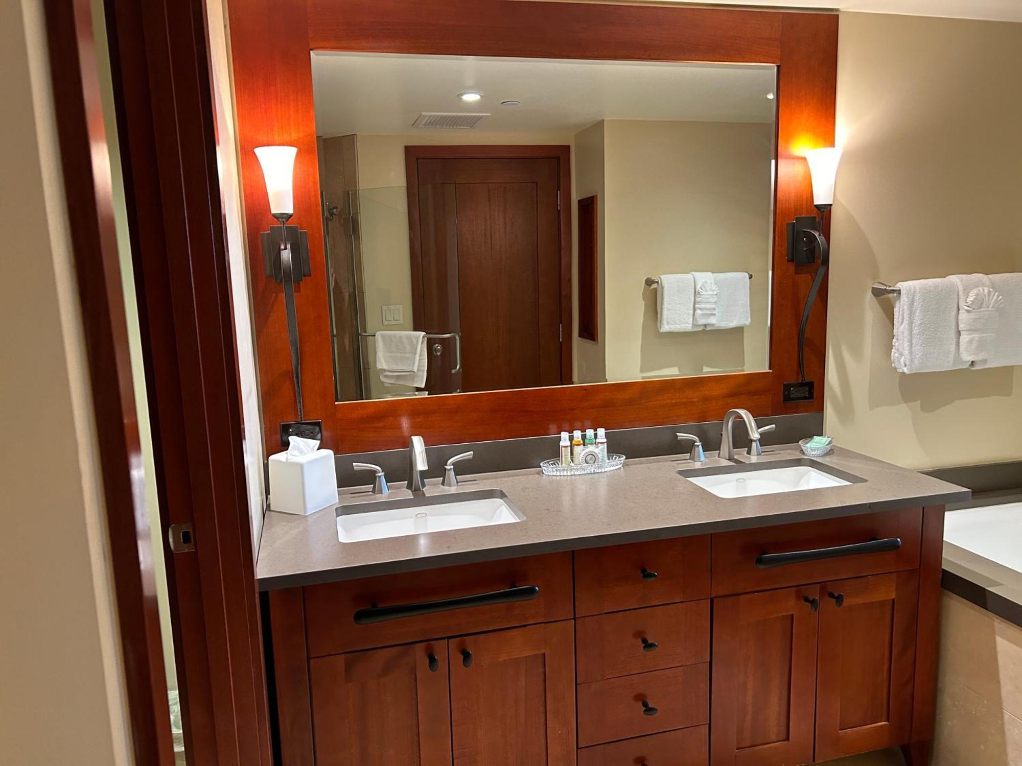 Luxury Ko Olina O1002 Spacious 3Br Ocean And Mountain Views 2 Free Parking Kapolei Exterior photo